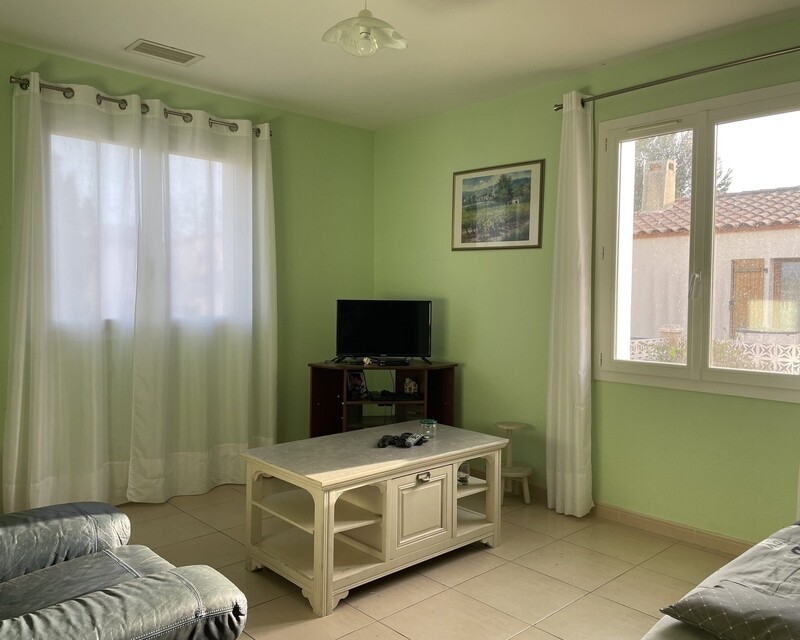 Maison T4 de plain pied sur terrain plat - Salon