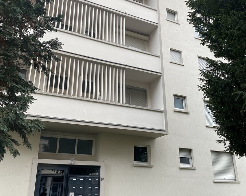 Hyper-centre, proche gare: Appartement 96m2 avec garage.  - Immeuble
