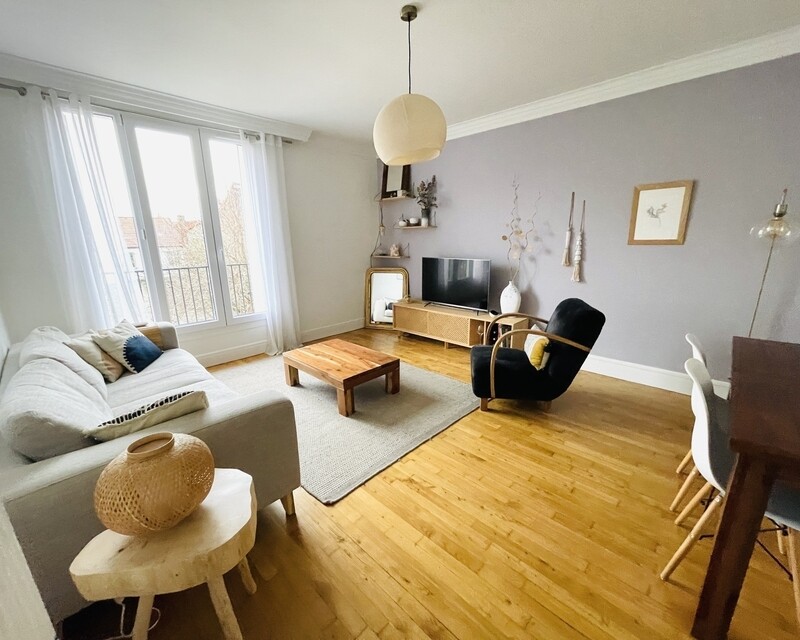 Limite Vincennes, 10 mn RER A ou ligne 1, 3 pieces 1er etage avec cave - Img 9776