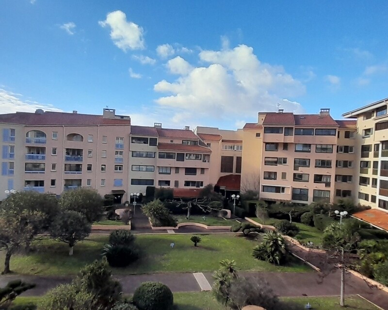 Studio meublé avec terrasse - 20230116 122603 1