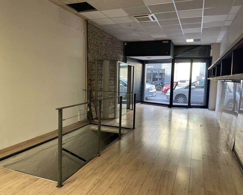 Local Commercial de 250 m2  - 7b85c0e5-77fd-4f68-947c-9725b31f4279