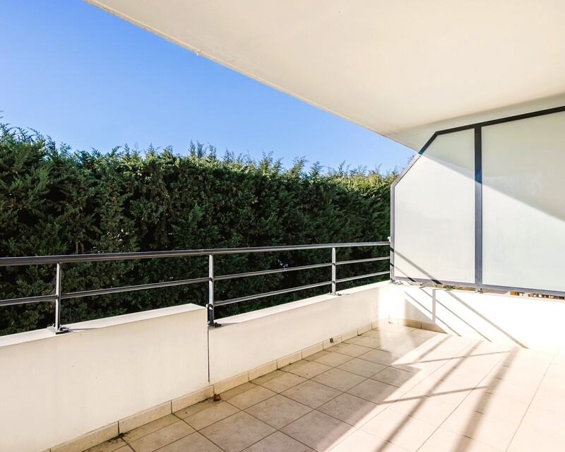 13013 / T3 / 72m2 / Terrasse / Box Garage + Place sous sol  - Janv23 terrasse