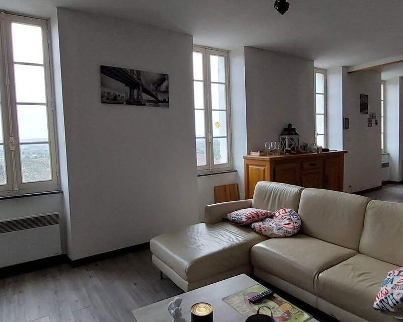 Maison de 185 m² avec cour et dépendances - Salon  5 