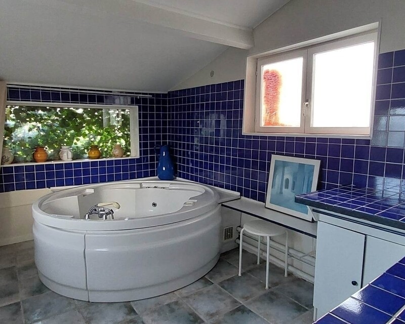 Maison de 230 m² avec piscine et son Moulin à Vent - Dépendance jacuzzi  7 