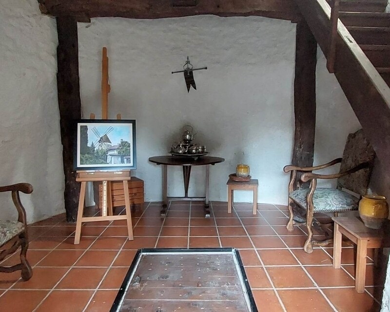 Maison de 230 m² avec piscine et son Moulin à Vent - Moulin intérieur  1 