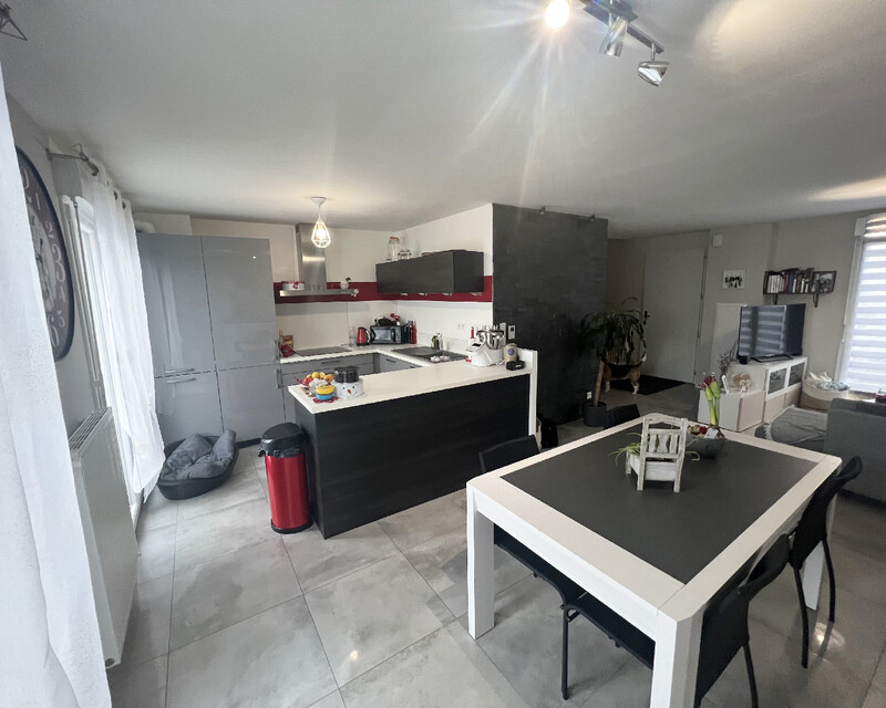 Vends à Noisseville une maison mitoyenne de 2018 avec terrasse - Cuisine