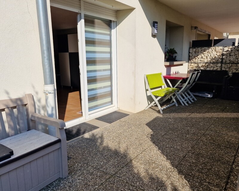 Spacieux et lumineux appartement en rez-de-jardin - 01  2 
