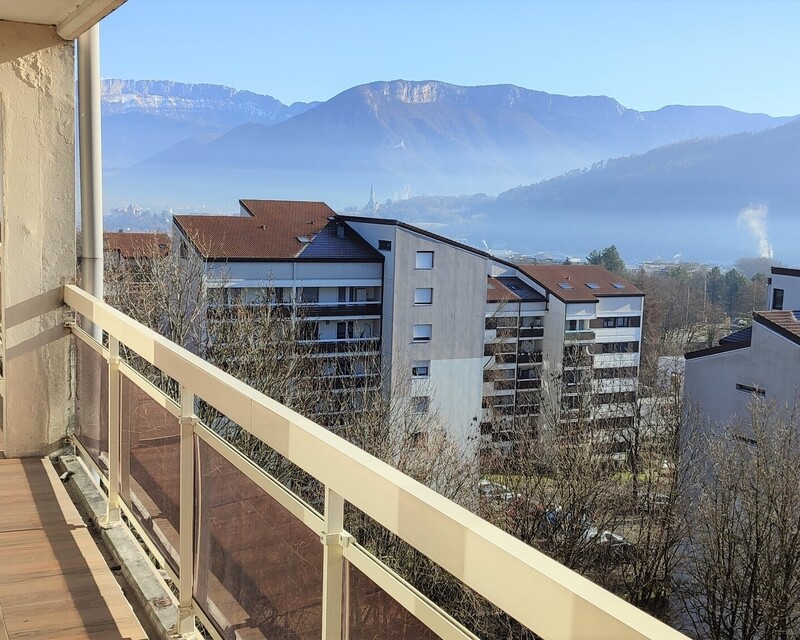 Appartement en étage élevé au centre de Seynod  - Img 20230213 102629