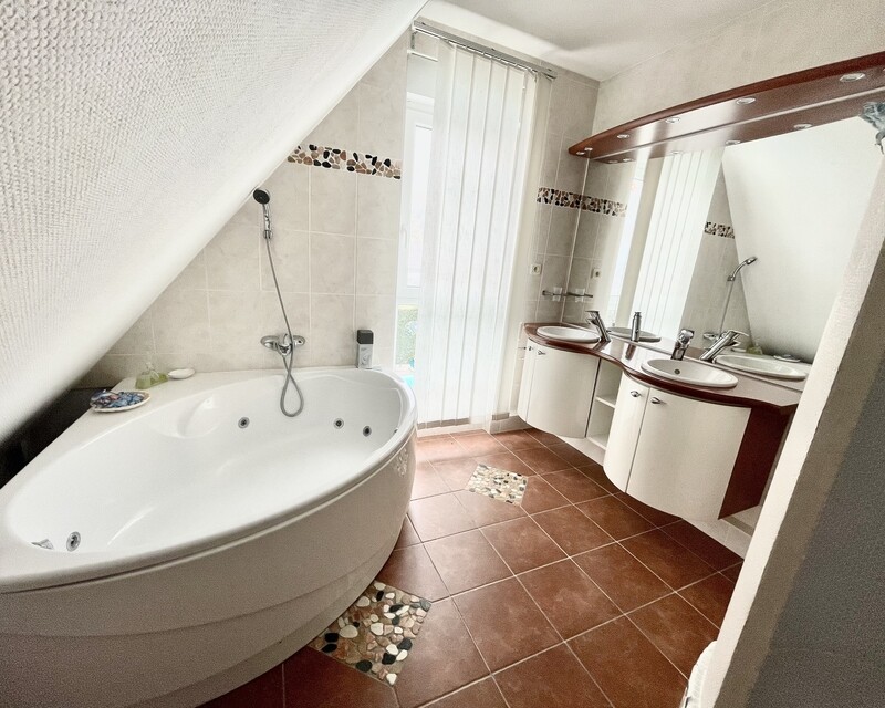 Maison de 170m2 au calme vue dominante  - E3ab226c-e692-4308-beab-e700fe61fc9b