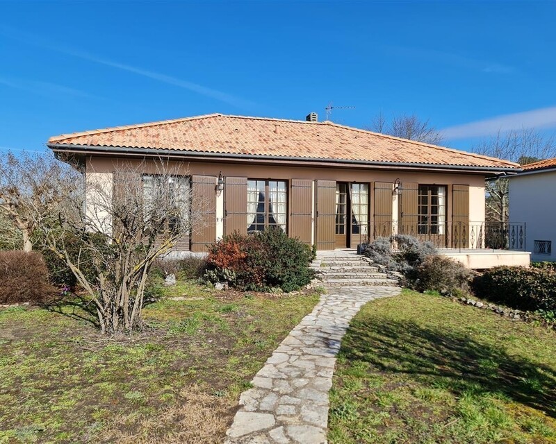 Saint Médard en Jalles, maison 4 chambres, grand garage, terrain - 20230225 113339