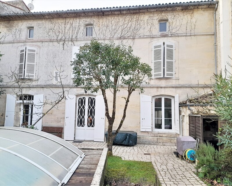 Belle maison de maître, - -187157130748664728  2 