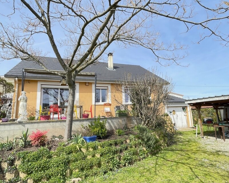 Belle maison de plain pied T4 jardin 1000 m² vue  - Img 5149