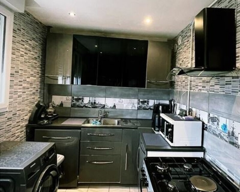 Appartement rénové 3 chambres dernier étage quartier Beauséjour - Cuisine