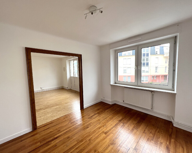 Loue app. F4 de 86M2 à Boulay - Sejour 2 vers balcon