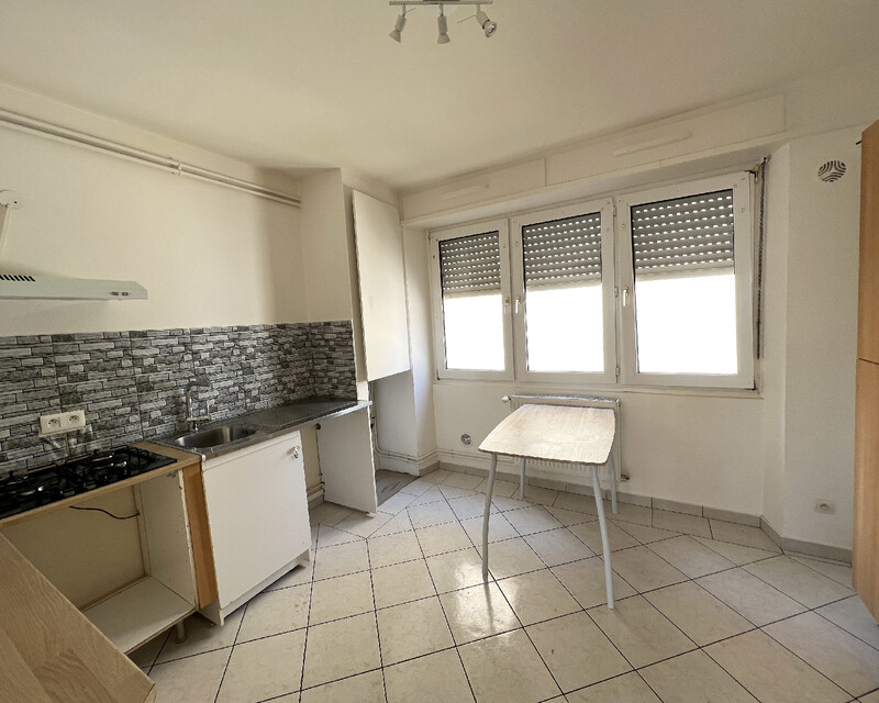 Loue app. F4 de 86M2 à Boulay - Cuisine1