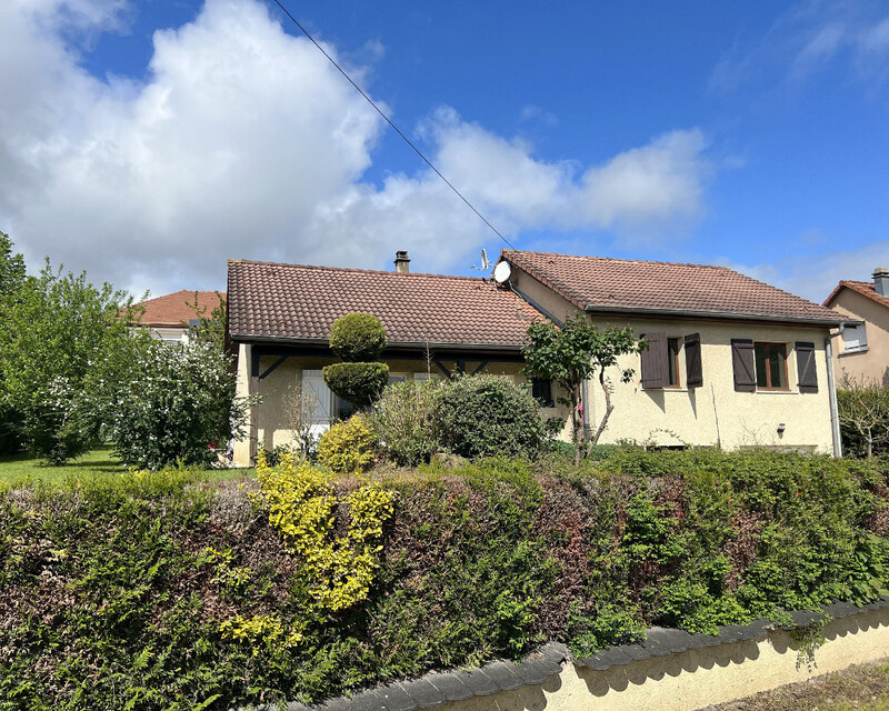 Vends à Corny sur Moselle un pavillon de 3 chambres - Facade corny1
