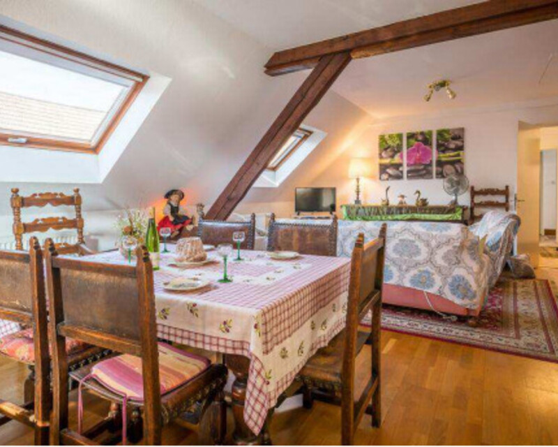 Magnifique corps de ferme restauré avec gîte - Salle a mangé   salon gite