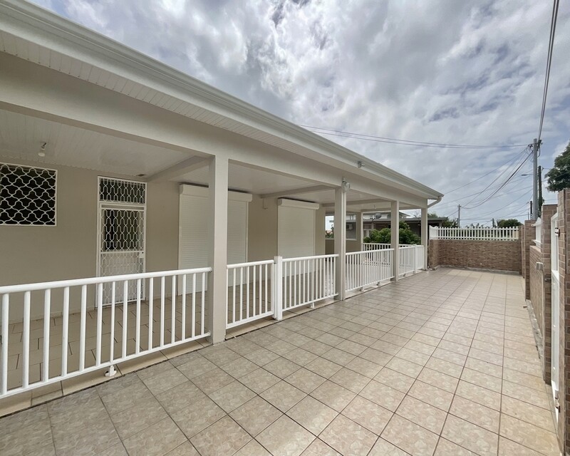 Saint-Joseph - Appartement T4 92m2 Carrez + Terrasse 44m2 - Entrée portillon - St Joseph