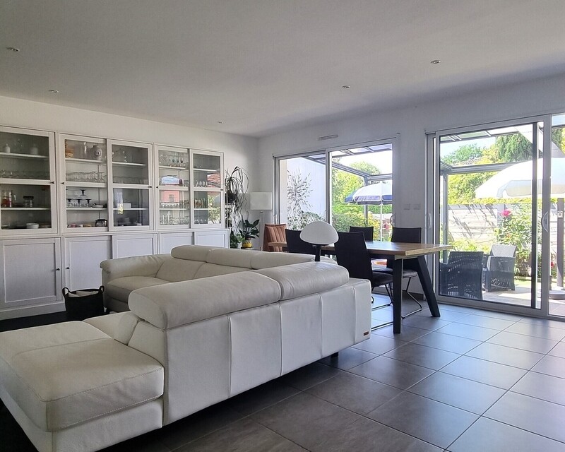 Maison contemporaine Pessac Alouette - 20230530 153421salon
