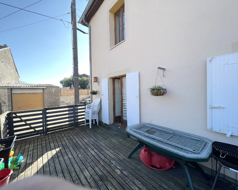 Vends à Momerstroff une maison de village de 127 m2 - Terrasse2