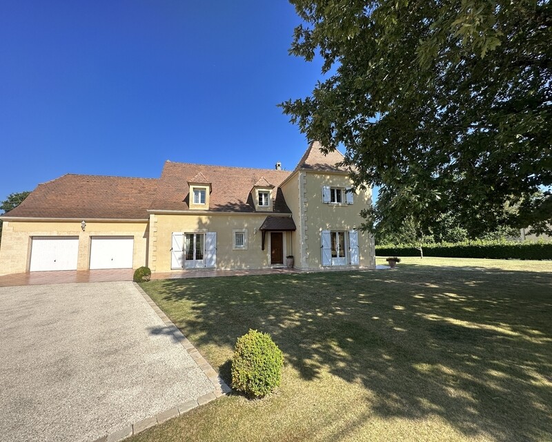 Villa spacieuse proche Perigueux  - la façade
