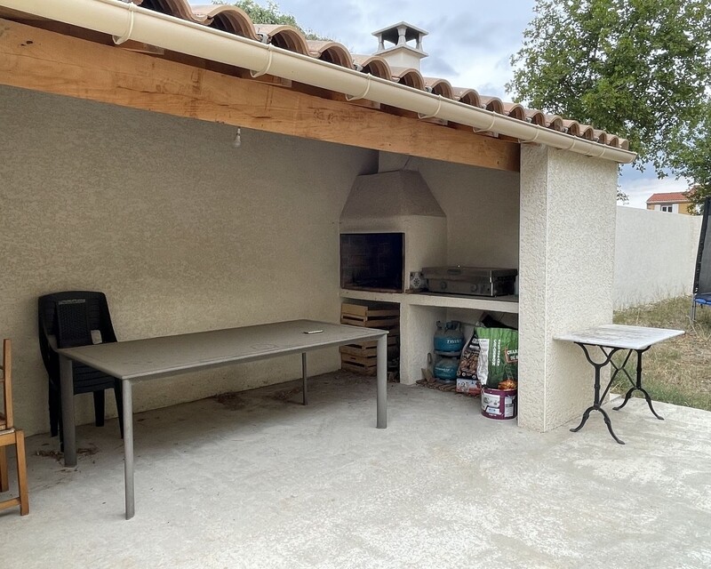 Maison T5 de 125 M2 à Narbonne - Cuisine d ete