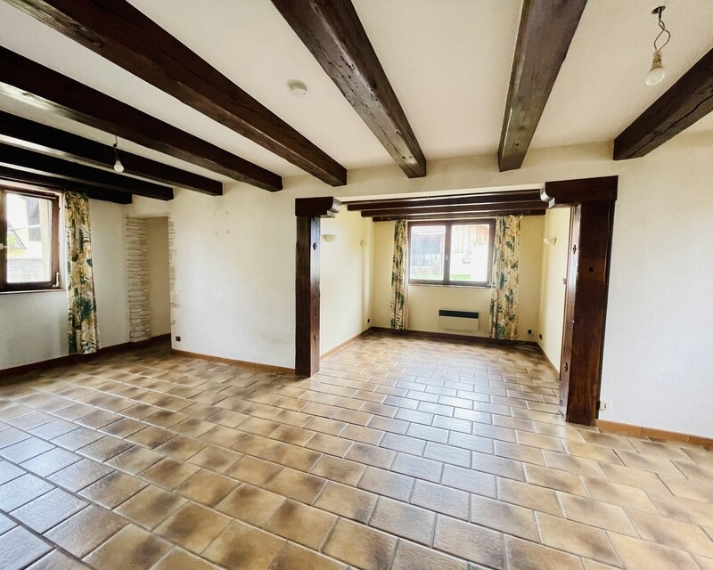 Appartement F4 à rénover dans une petite copropriété  - 9d18ffda-e70e-4d70-9086-461235a21ef1