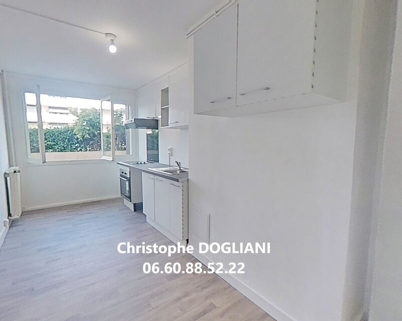 Appartement 3 Pièces à Melun, Proche du Centre-Ville - Cuisne 2  christophe dogliani lf immo 06.60.88.52.22