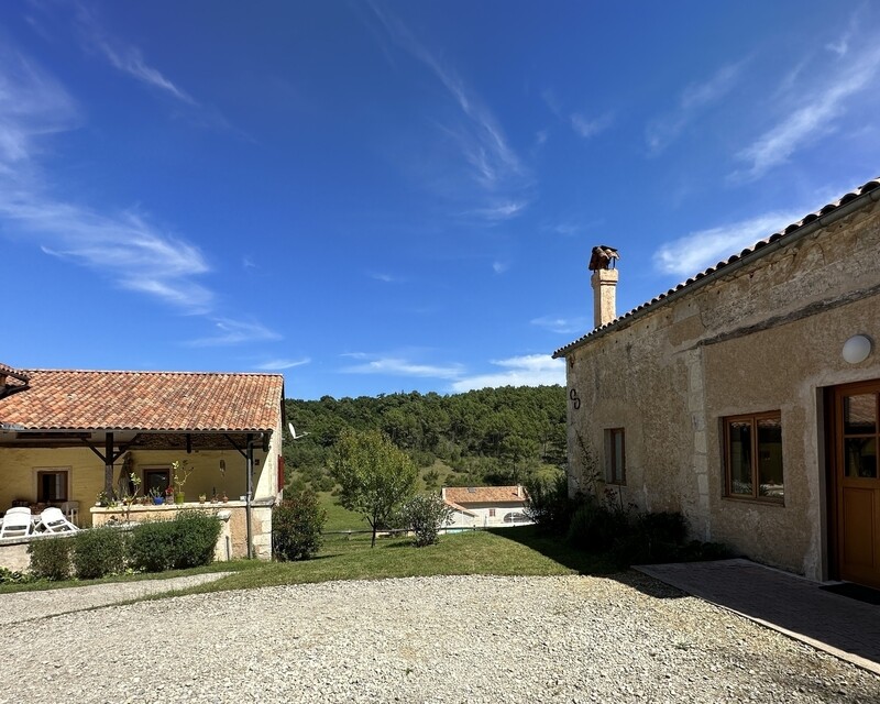Domaine avec plusieurs habitations sur plus de 11 hectares - Img 9250