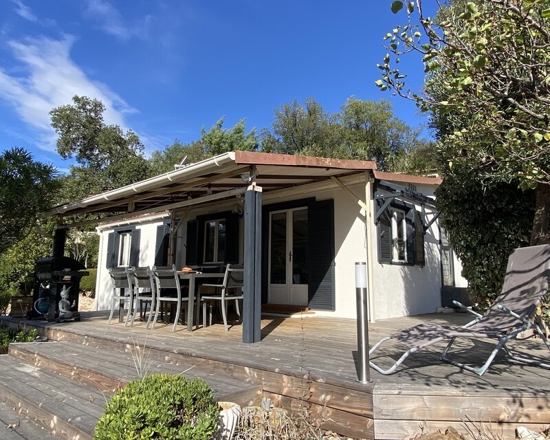 Maison de vacances et dépendances de 62 m2 environ avec piscine - Img 8853