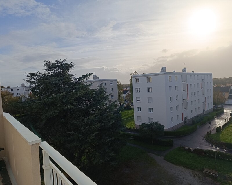 Appartement 91m² investissement locatif 4 chambres louées - Vu balcon