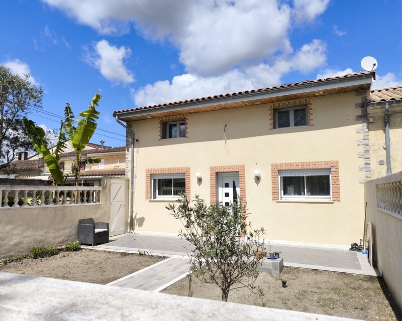 Maison de 73 m2 en R+1 centre St André de Cubzac 227 000€ FAI - Img 20240418 135044
