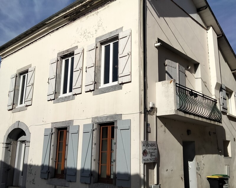 A vendre immeuble de deux appartements à Vic en Bigorre - facade