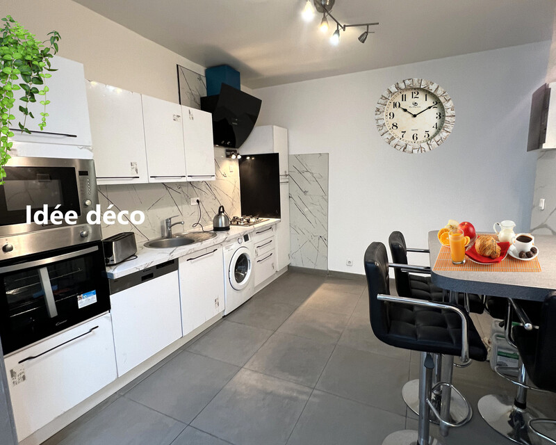Maison 150 m² + 3 garages + atelier 85 m² terrasse  - Cuisine toute équipée ikea neuve