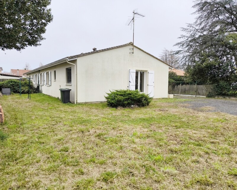 Maison de 76 m2 T4 avec jardin et garage 243 000€ FAI - Img 20240301 160826