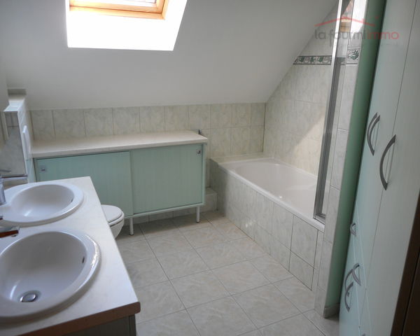 Maison lumineuse à Traubach-le-bas (68210) - sdb