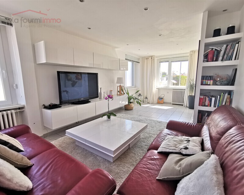 Grande maison individuelle à Vieux-Thann (68800) - Salon