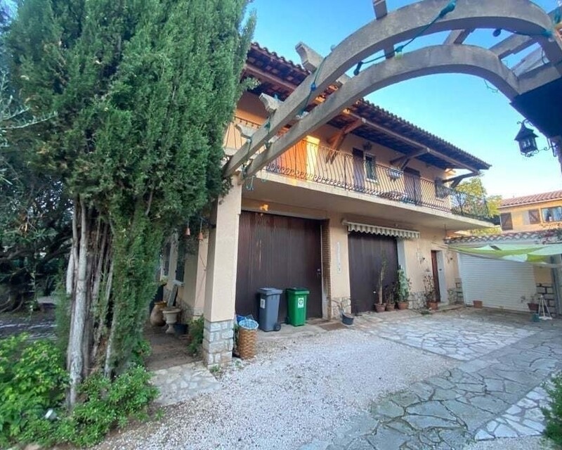 Plateau brut à transformer - Quartier les routes à toulon - Voisin