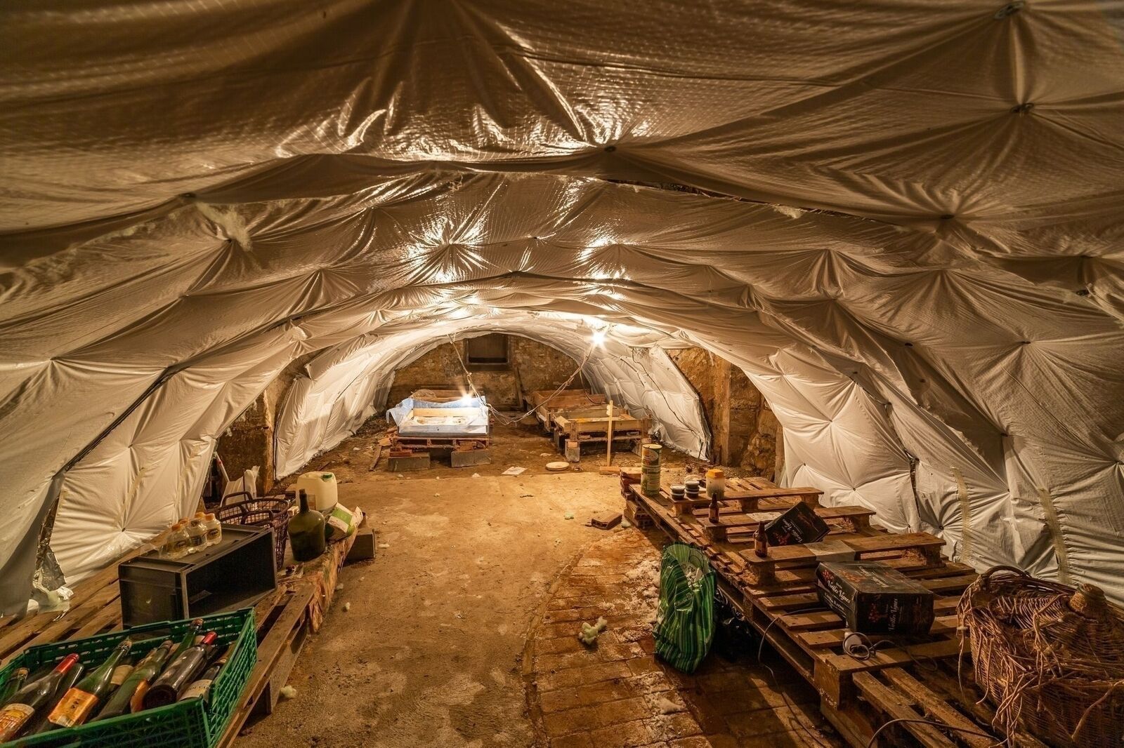 Grande Propriété au milieu des champs ! - Cave voutée