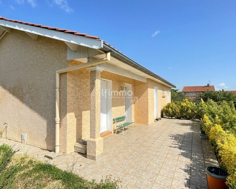 Maison plain pied  3 ch bureau 97 m² terrain 817 m² - Capture d écran 2025-09-28 123052