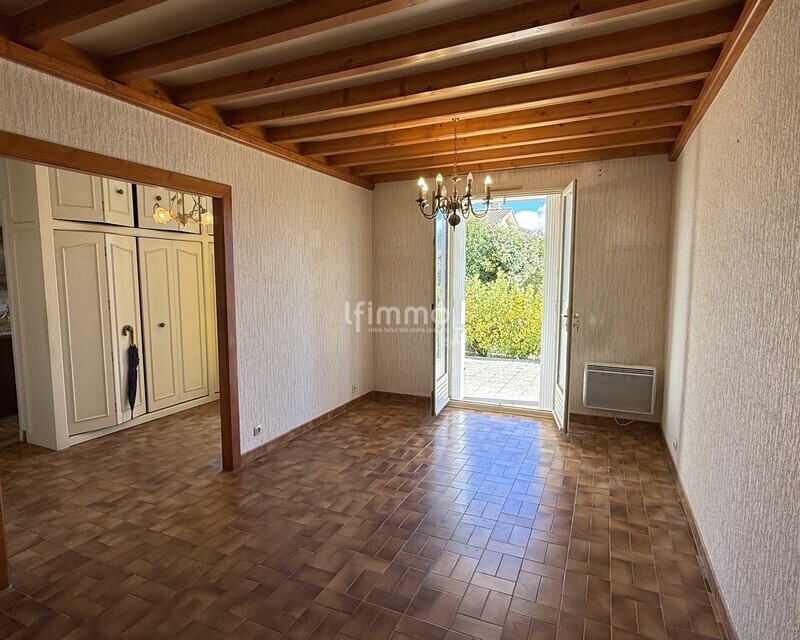 Maison plain pied  3 ch bureau 97 m² terrain 817 m² - Img 1406