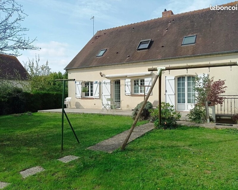Belle et grande maison de Maçon à Lucé - Facade 2