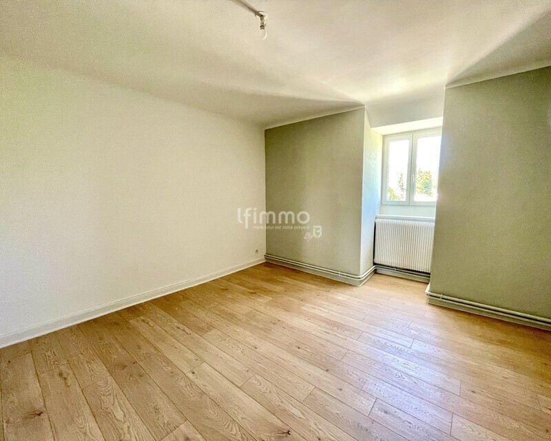Appartement unique au dernier étage d'une maison de maître - Chambre 1