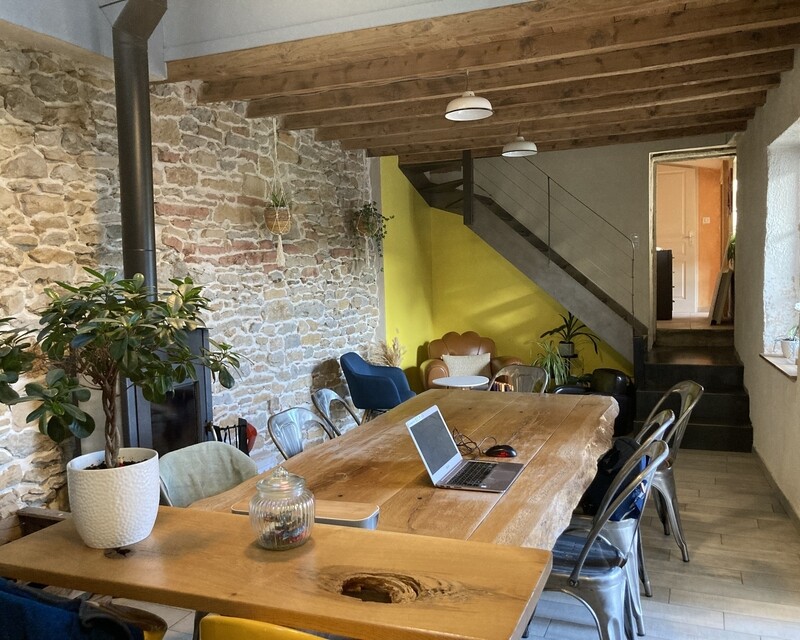Maison de charme en pierres dorées, 3 ch bureau jardin  - Sam
