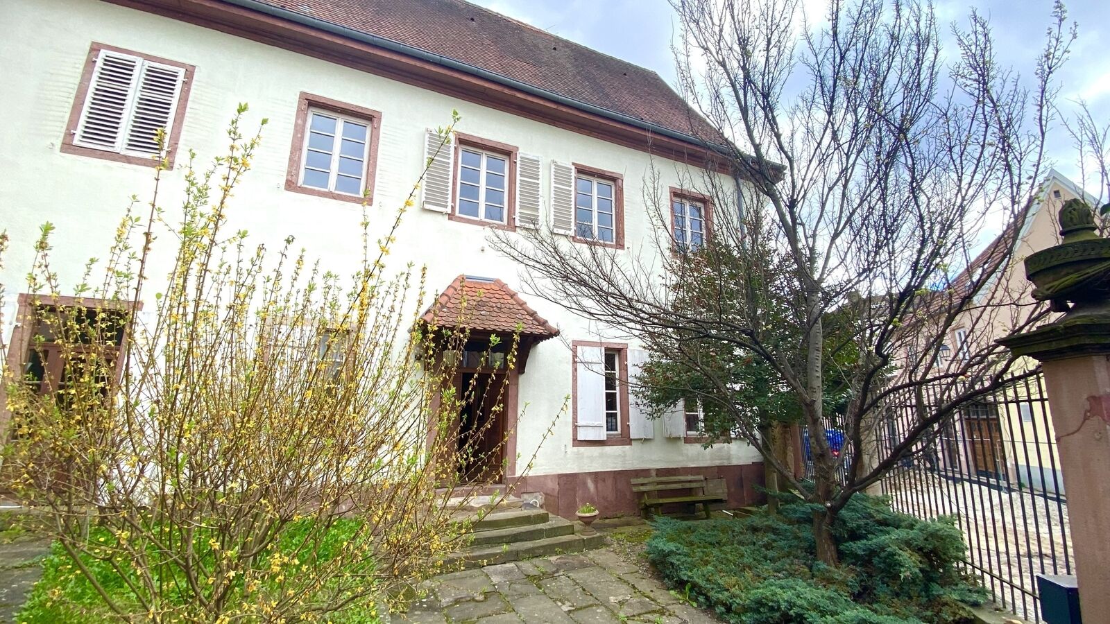 Ensemble immobilier historique - Img 5505