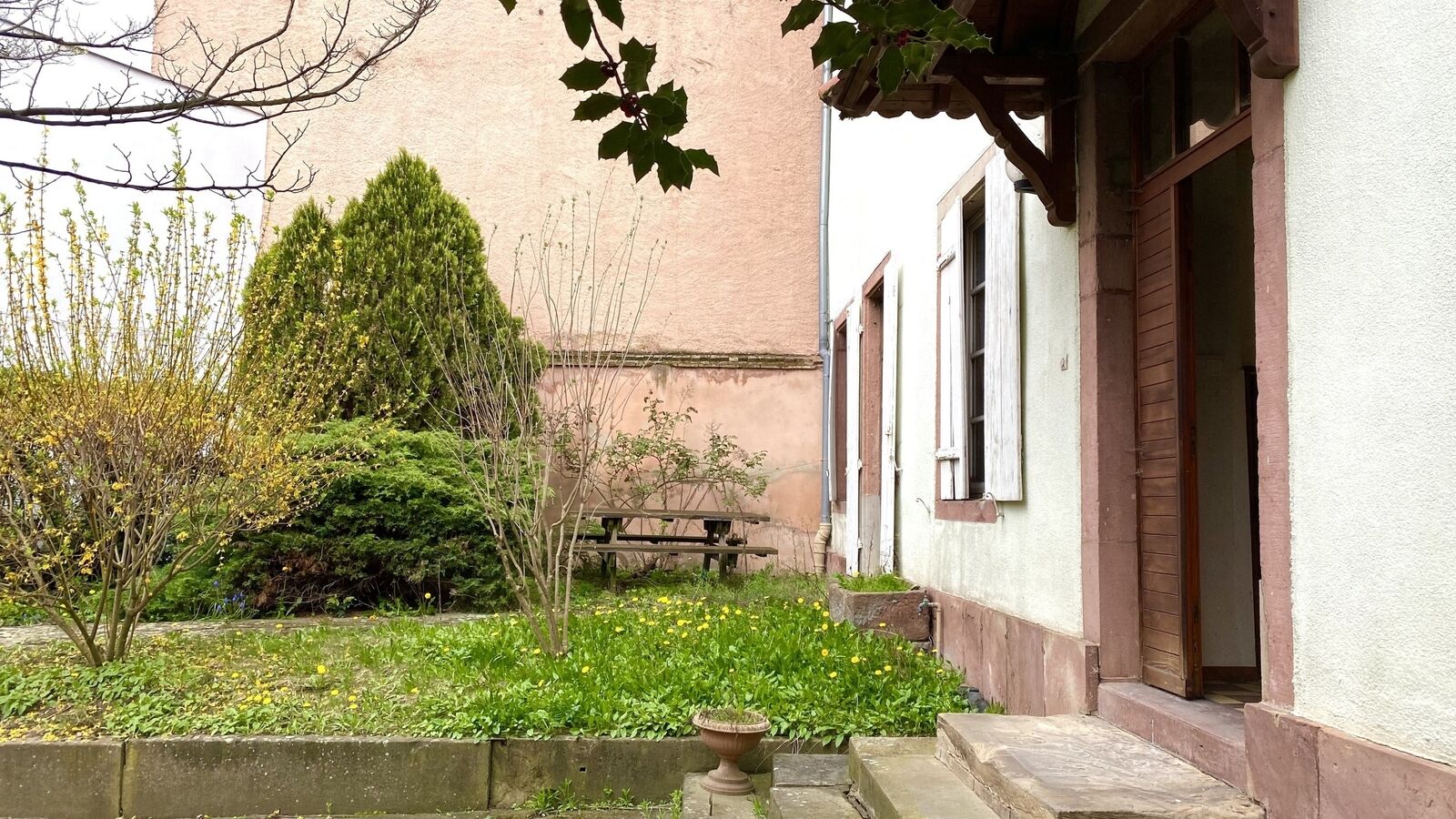 Ensemble immobilier historique - Img 5502