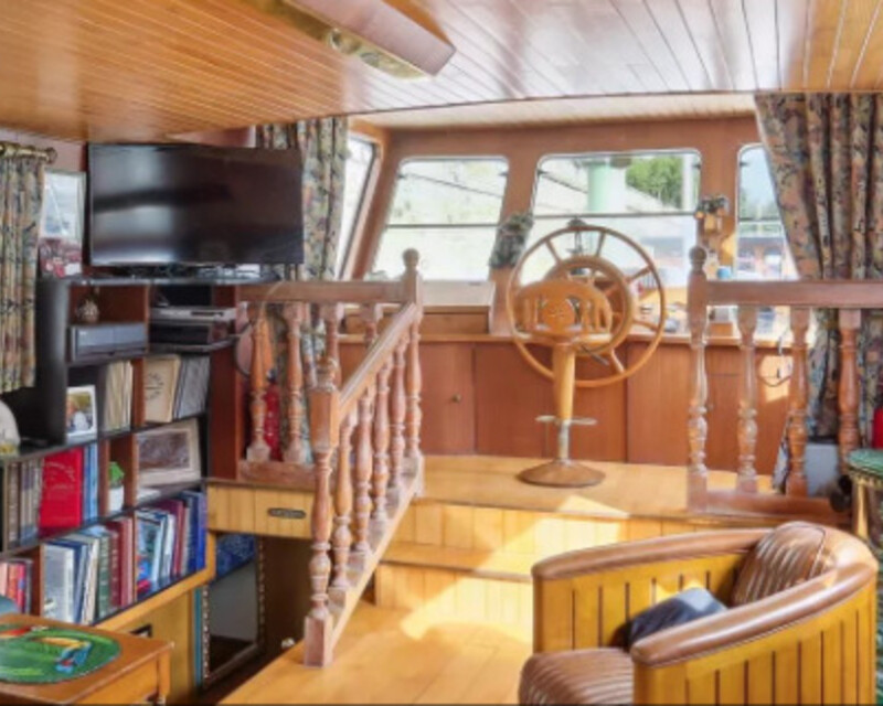 Bateau de plaisance  - Poste de pilotage