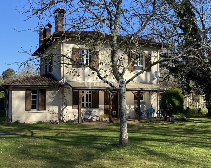 Maison familiale avec grange et vaste terrain  - Img 2769