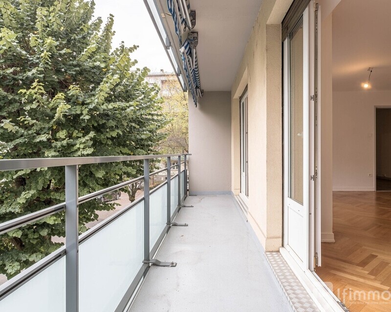 (La Robertsau) TB 5 pièces, séjour, balcon, 3 chambres  - Photo  balcon  f5  sxb  robertsau 