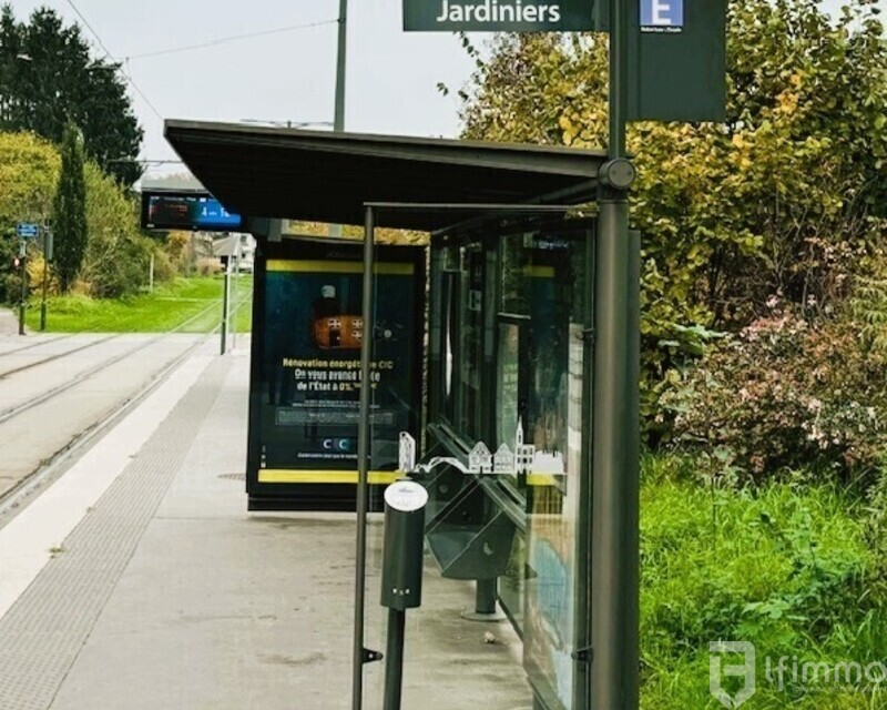 T5 de 102m² + balcon, cave et garage  - Tram jardiniers  F5/102 m² à 67000 Strasbourg La Robertsau